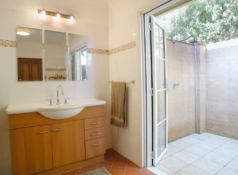 Barefoot Oasis Bangalow - Local Tourism 1