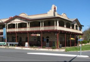 The Royal Hotel Adelong - Bed n Breakfasts 0