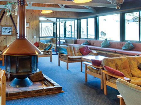 Snowbird Ski Lodge - Local Tourism 2