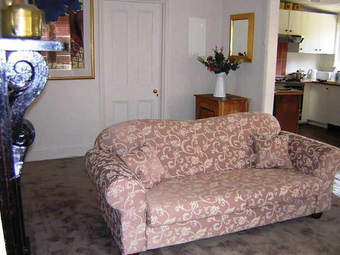 Cooma Cottage - Accommodation - Local Tourism 3