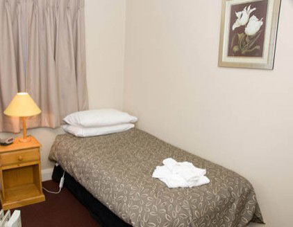 Alpine Hotel - Bed n Breakfasts 4