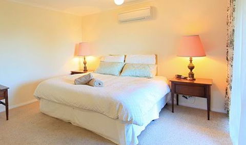 Queens Cottage - Accommodation Australia 4