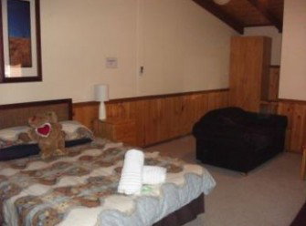 4 Bears Cafe - Local Tourism 1