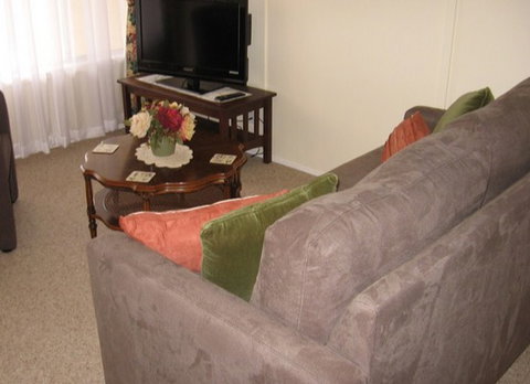 Bluebell Cottage - Local Tourism 0