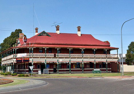 The New Coolamon Hotel - Local Tourism 0