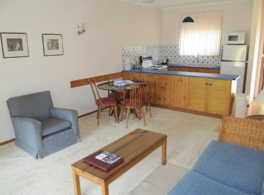 Murray Lodge Holiday Units - Local Tourism 3