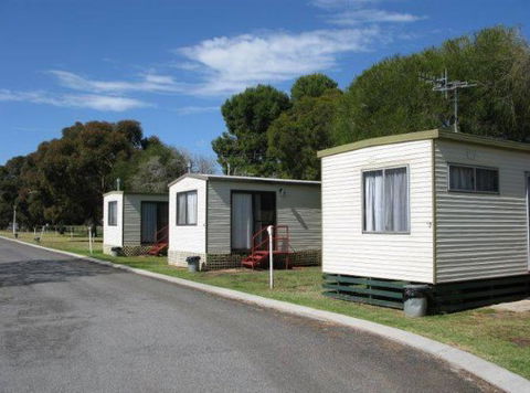 Leeton Caravan Park - Accommodation Australia 2