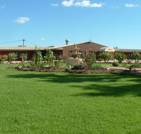 Newell Motor Inn - Accommodation Australia