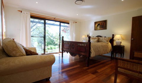 Cicada Country House - Accommodation Australia 3