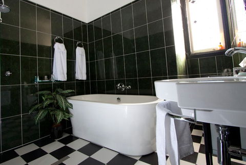 Amore Boutique Bed And Breakfast - Local Tourism 0