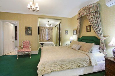 The Old George And Dragon Guesthouse - Accommodation Australia 2