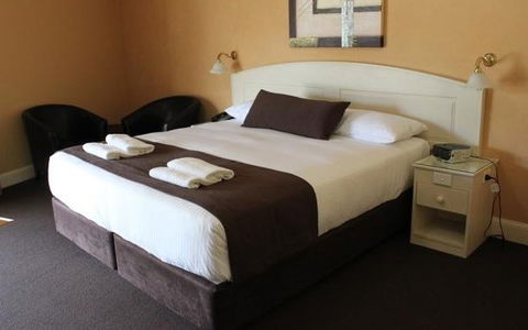 Bowen Inn - Local Tourism 2