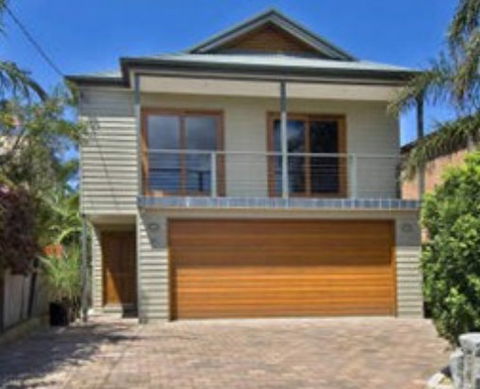 A Beach House Near Manly Two - Local Tourism 0