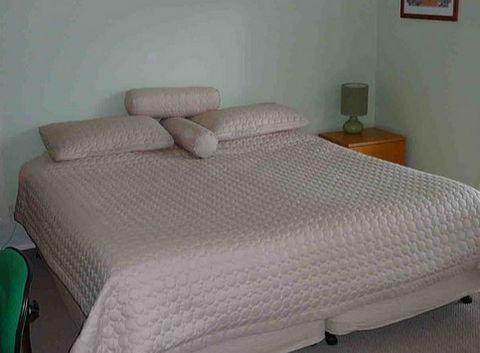 A Beach House Near Manly Two - Local Tourism 3