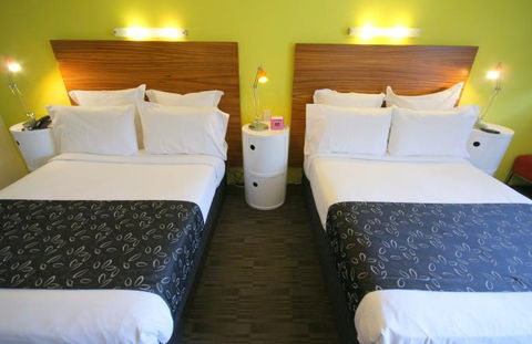 Abey Hotel Sydney - Australia Shopping 5