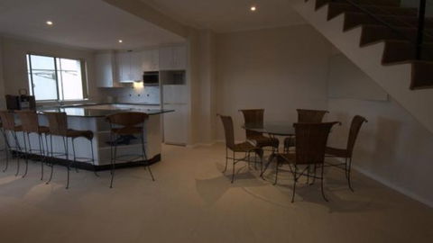 Avoca Palms Resort - Bed n Breakfasts 4