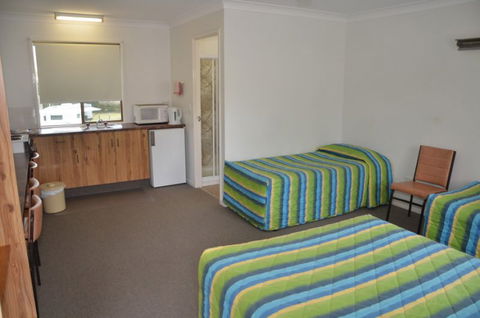 Killarney Sundown Motel - Local Tourism 0