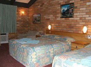 All Travellers Motor Inn - Australia Shopping 3