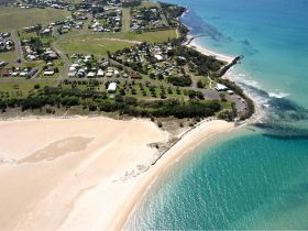 Elliot Heads Holiday Park - Local Tourism 2