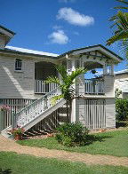 Eco Queenslander Holiday Home And B&B - Australia Shopping 1