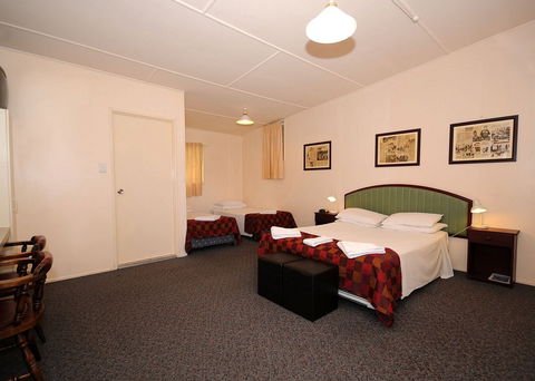 Ned Kellys Motel - Australia Shopping 8