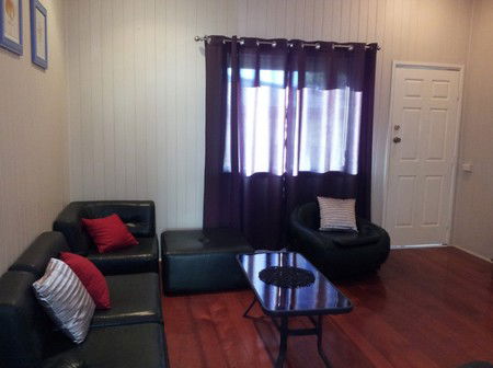 Auckland Street Queenslander - Accommodation Australia 1