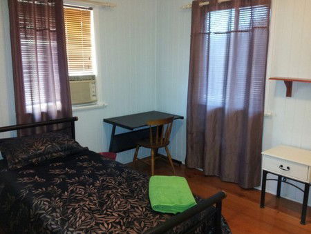 Auckland Street Queenslander - Accommodation Australia 5