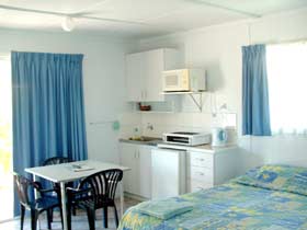 Banjos Overnight & Holiday Units - Accommodation Australia 2