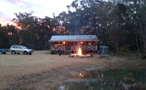 Possums Hollow And Hooters Hut - Accommodation Australia 3