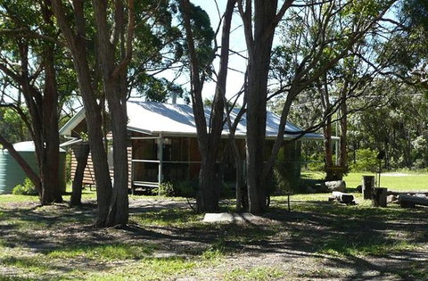 Possums Hollow And Hooters Hut - Accommodation Australia 5