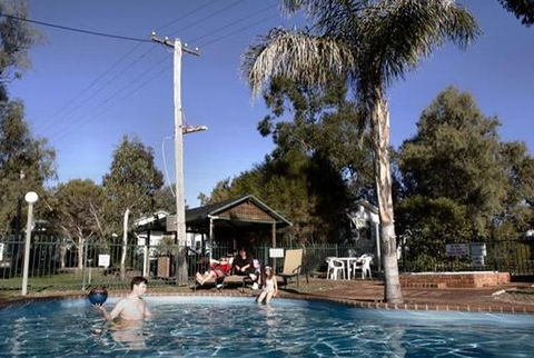 Kahlers Oasis Caravan Park - Local Tourism 1