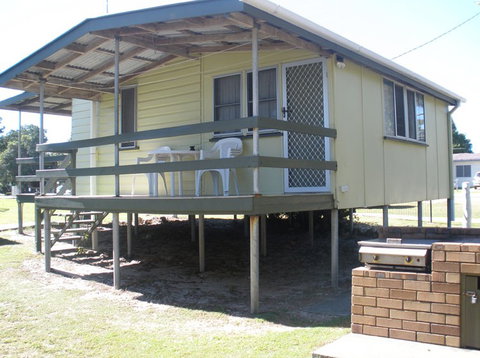 Cosy Cottages Amity Point - Australia Shopping 4