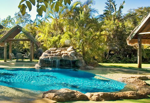 Straddie Bungalows - Local Tourism 0