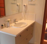 Ravensbourne Escape Silverwood Lodge - Accommodation Australia
