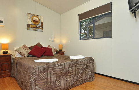 Nobby Beach Holiday Village - Accommodation Australia 5