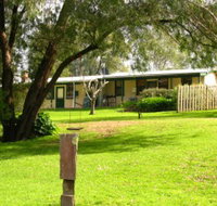 Riverbend Chalets and Caravan Park - Accommodation Australia