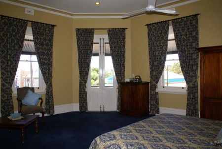 The York Heritage Hotel And Terraces - Accommodation Australia 1