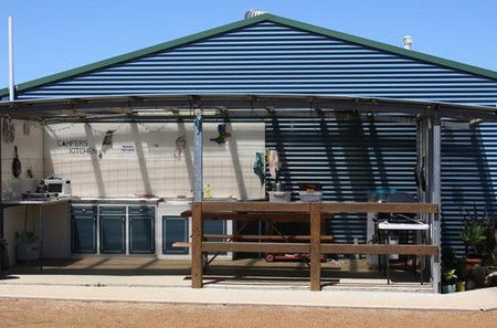Munglinup Beach Caravan Park - Local Tourism 1