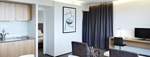 Atura Dandenong - Bed n Breakfasts 2