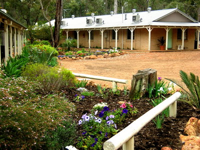 Travellers Rest Motel - Accommodation Australia 0