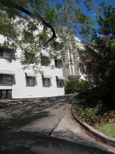 Hampton Court Apartments - Accommodation Australia 3