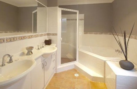 Avon Lodge Bribie Island - Accommodation Australia 2