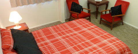 Awoonga Shed Retreat - Bed n Breakfasts 2