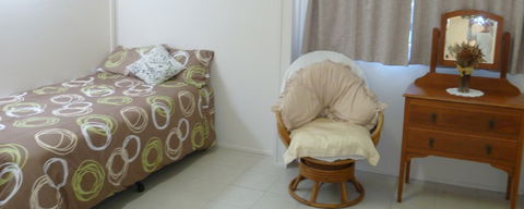 Awoonga Shed Retreat - Bed n Breakfasts 3