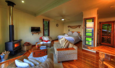 At Remingtons B & B - Local Tourism 4