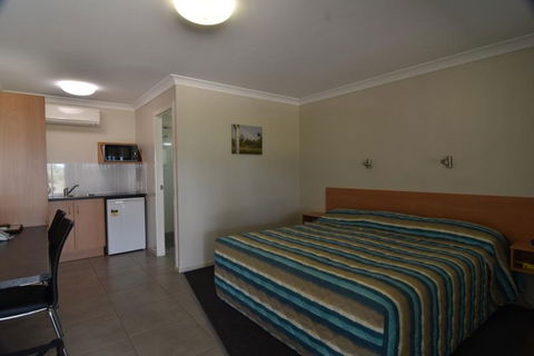 Billabong Motor Inn - Accommodation Australia 5