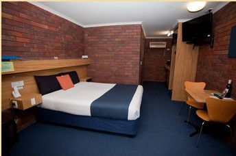 Comfort Inn Blue Shades - Australia Shopping 0