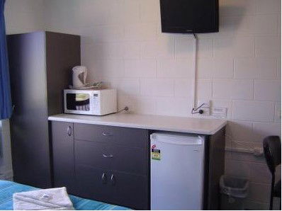Cedar Lodge Motel - Accommodation Australia 5