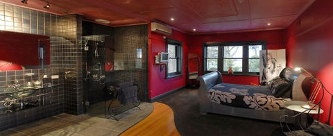 Oakdene Vineyards Guesthouse - Local Tourism 0