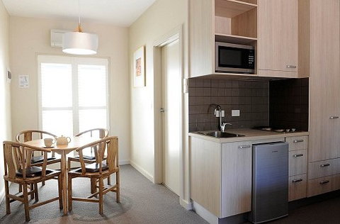 The Haus Studio Apartments - Accommodation Australia 7